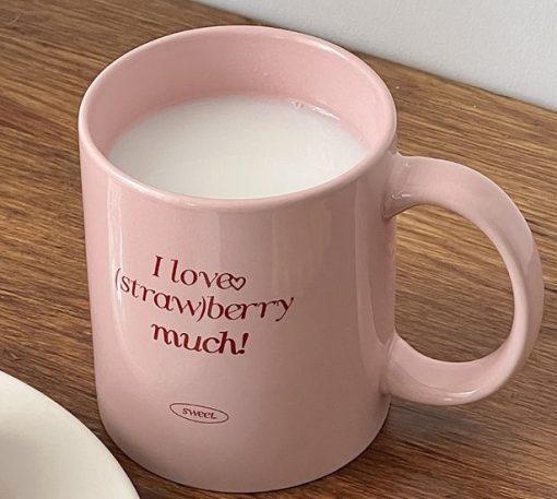 " I love strawberry much" is a delightful product tailored for strawberry enthusiasts. Made from high-quality ceramic, it serves as an outstanding option for gifting.